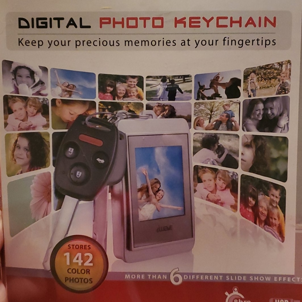 NWOT Digital Photo Keychain